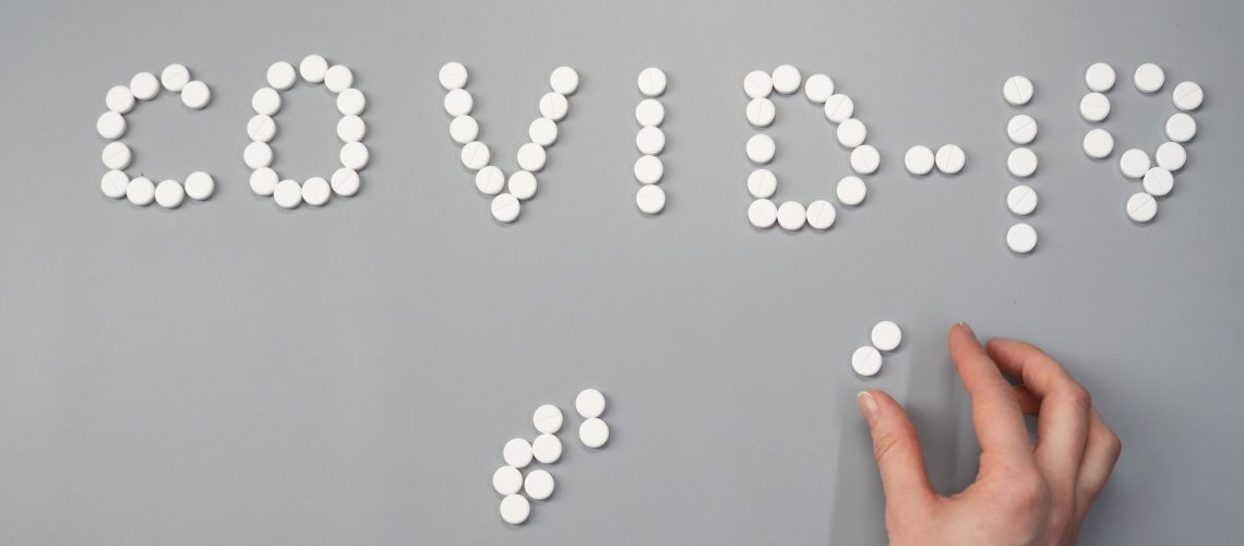 pills-on-gray-background-3923156